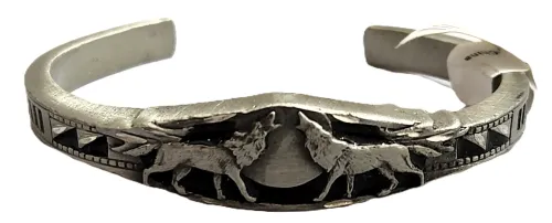 Howling Wolves Pewter Cuff Bracelet